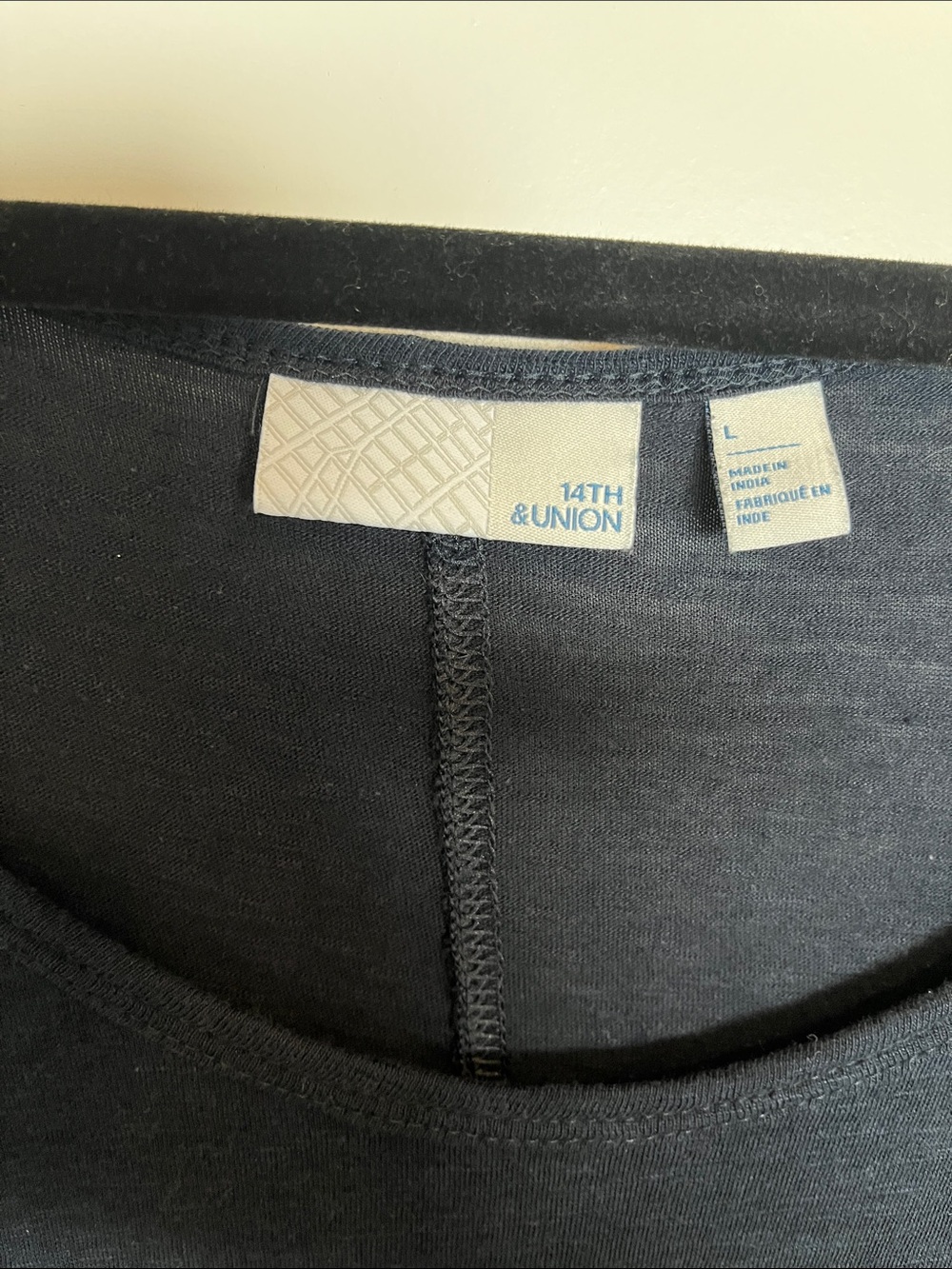14th & Union Scoop Neck Short Sleeve Tee in Black - Picture 2 of 5